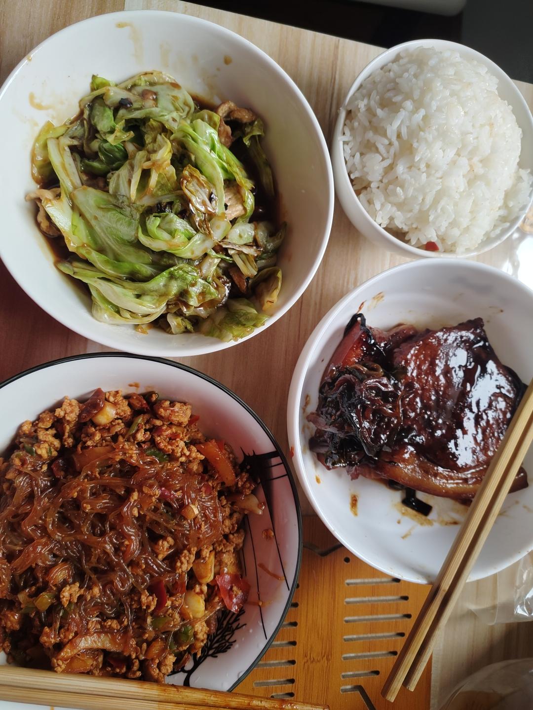 肉末粉丝煲（蚂蚁上树，干捞粉丝煲）
