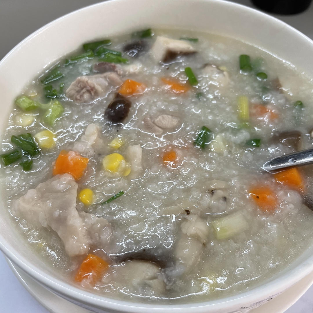 不好吃不要钱的香菇滑鸡粥 哈哈哈哈哈哈