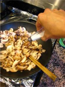 鸡肉蘑菇意面的做法 步骤6