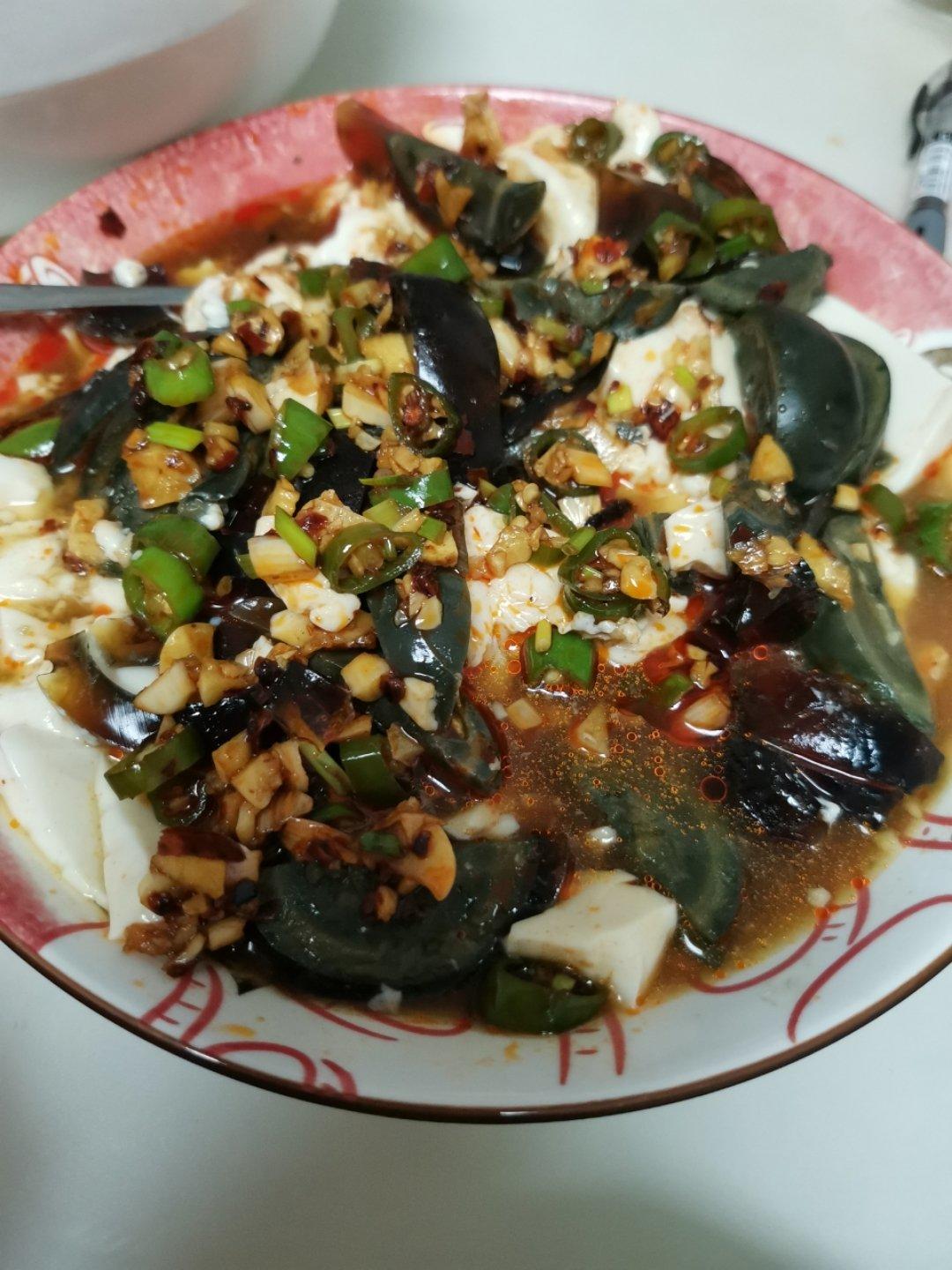 皮蛋拌豆腐（从这道菜说起，如何拌出好吃的凉拌菜）