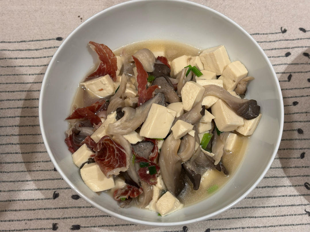 火腿豆腐平菇汤