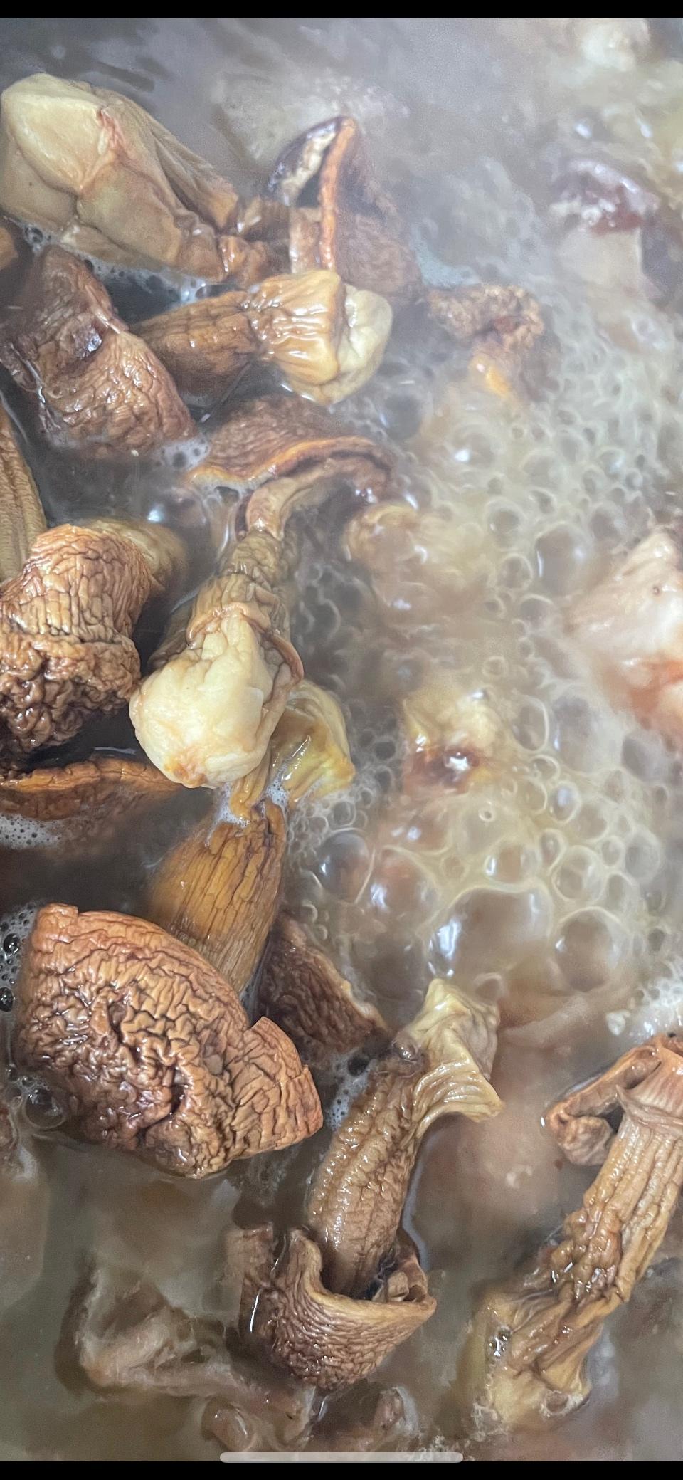 姬松茸鸡汤-鲜味十足的做法