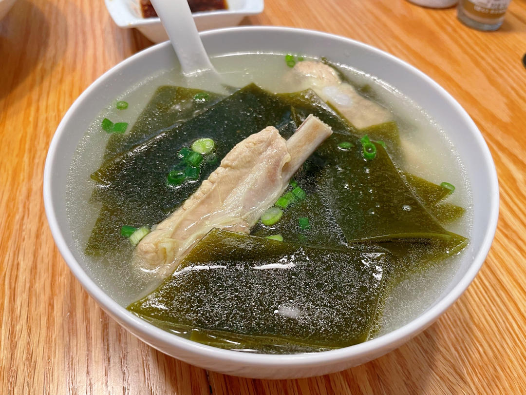 超好喝的海带排骨汤