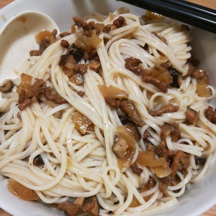 香菇肉燥面