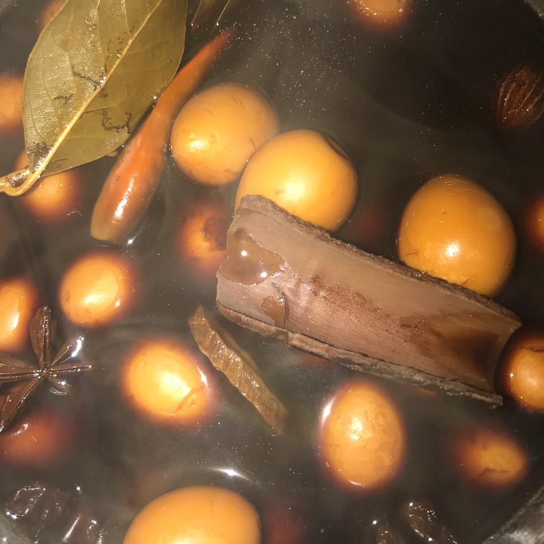 乡巴佬卤鹌鹑蛋