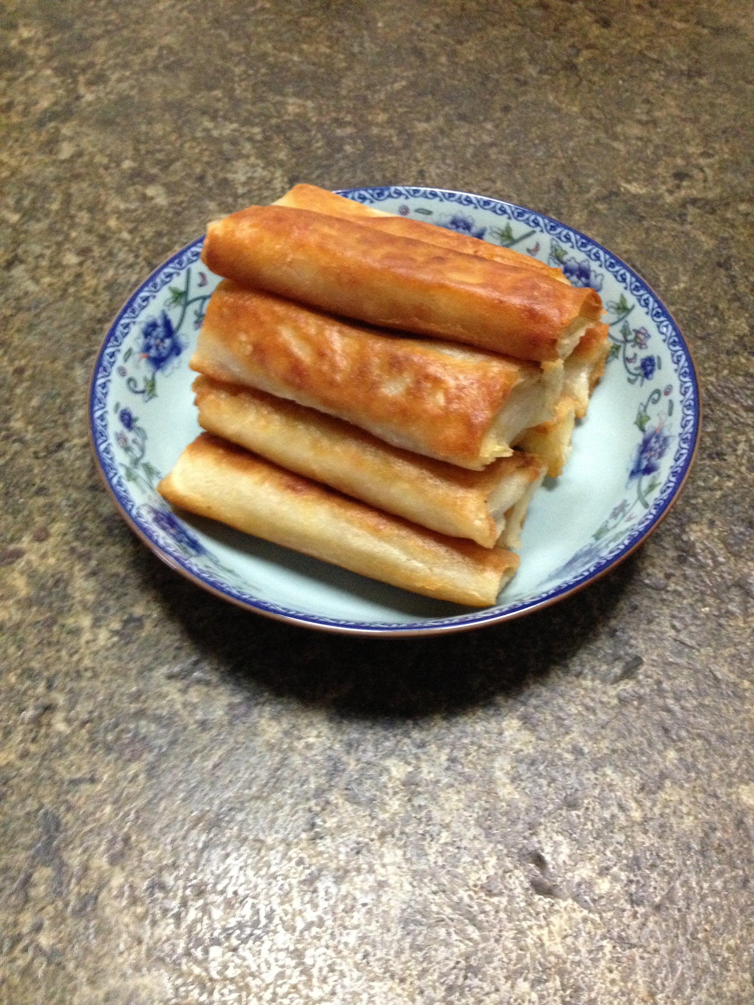 黄芽菜肉丝春卷