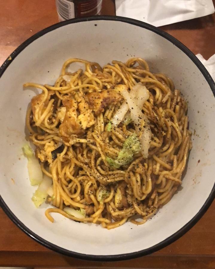 大嗷嗷嗷猫做的鸡蛋素炒面fried noodles vegetarian