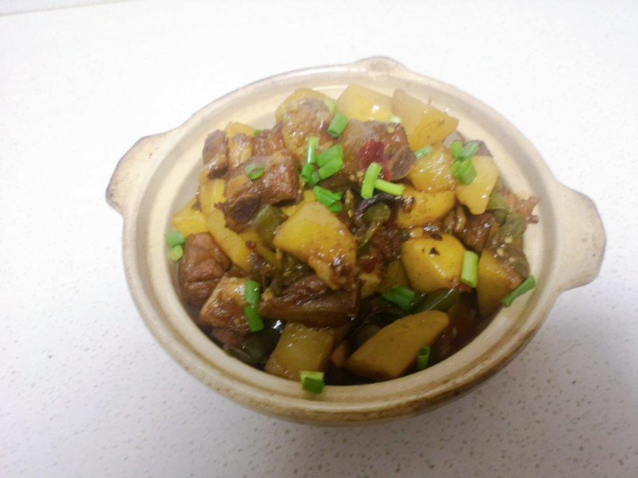 土豆烧排骨