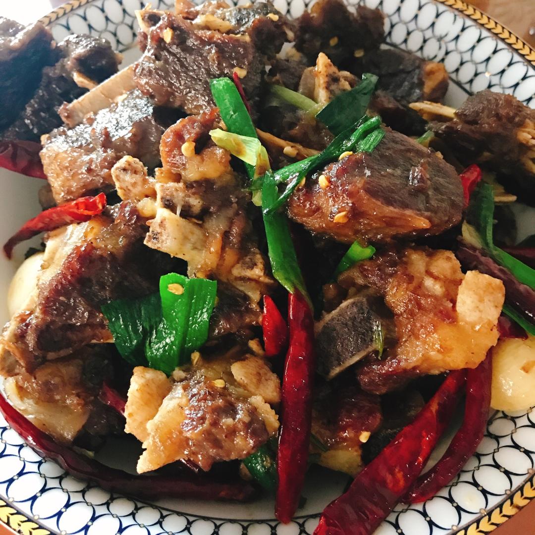 吮指干锅牛排骨（超级无敌好吃）