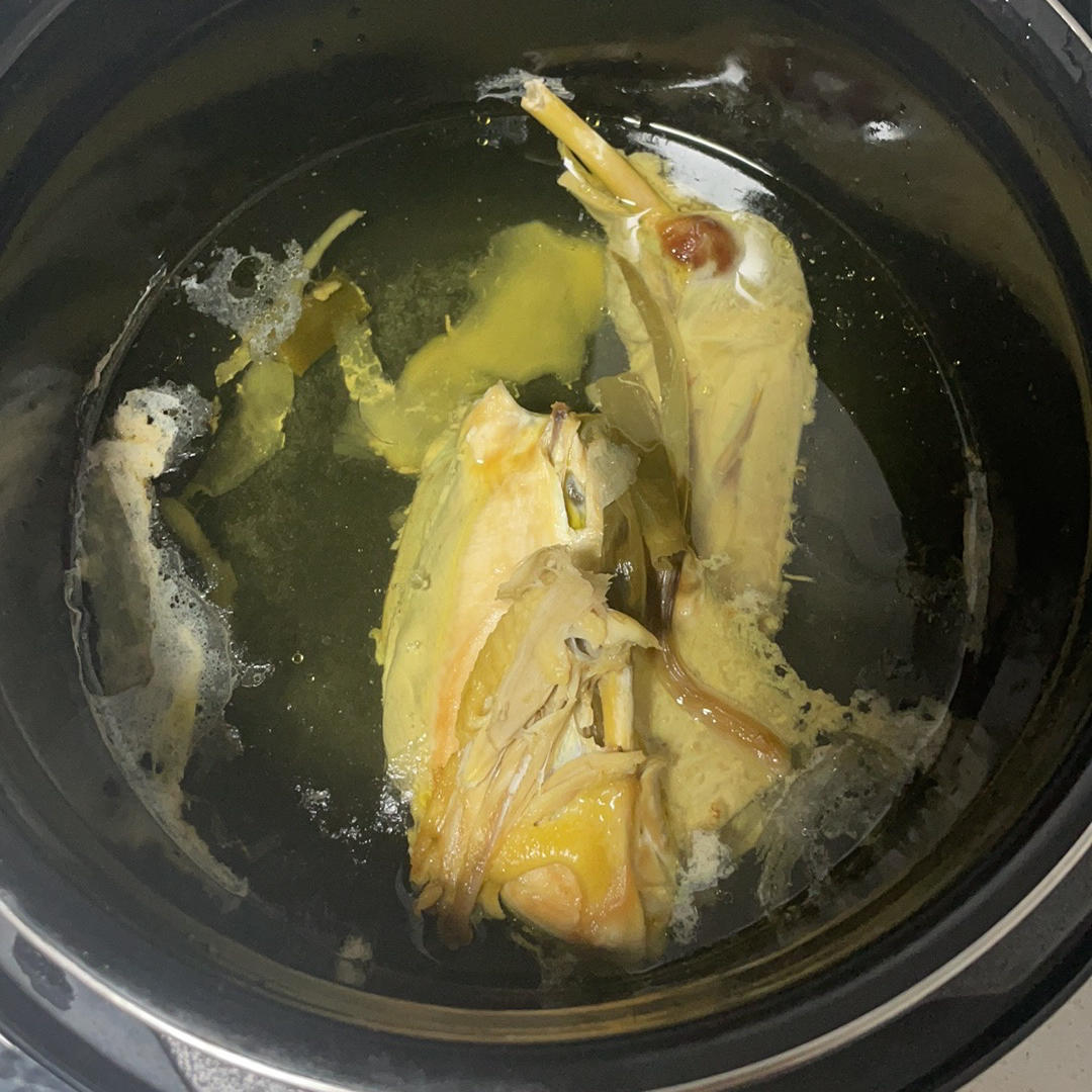 鲜美无敌：清炖鸡汤🐔