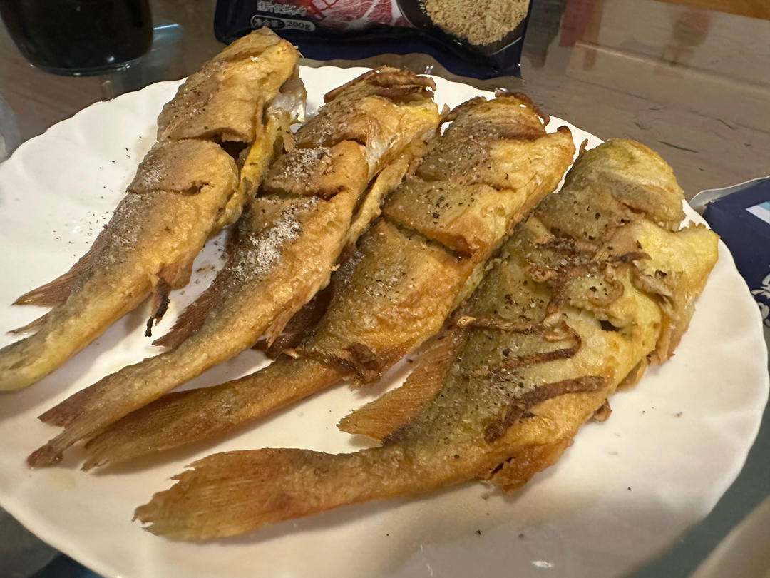 香煎小黄鱼