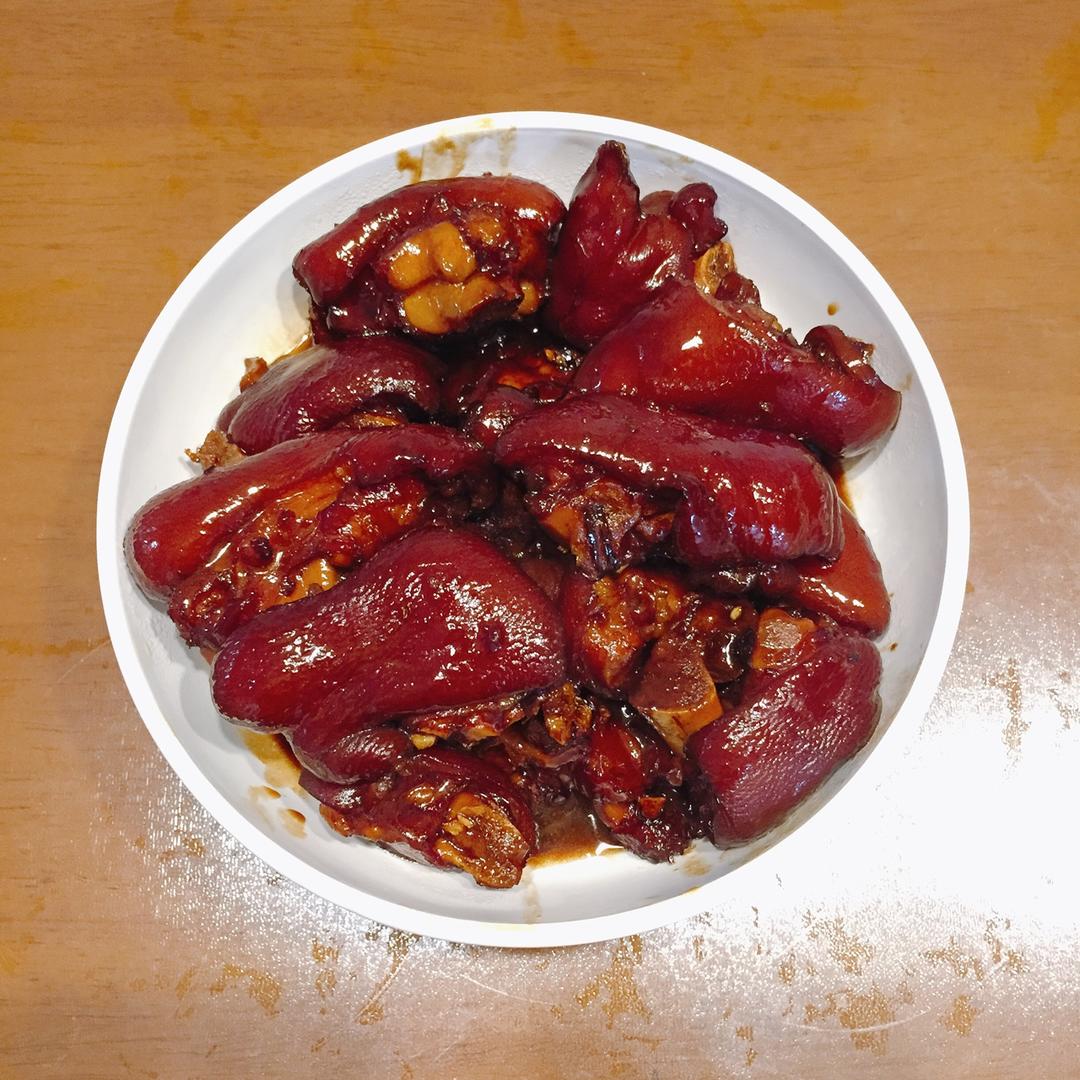 美味的家常菜：红烧猪蹄