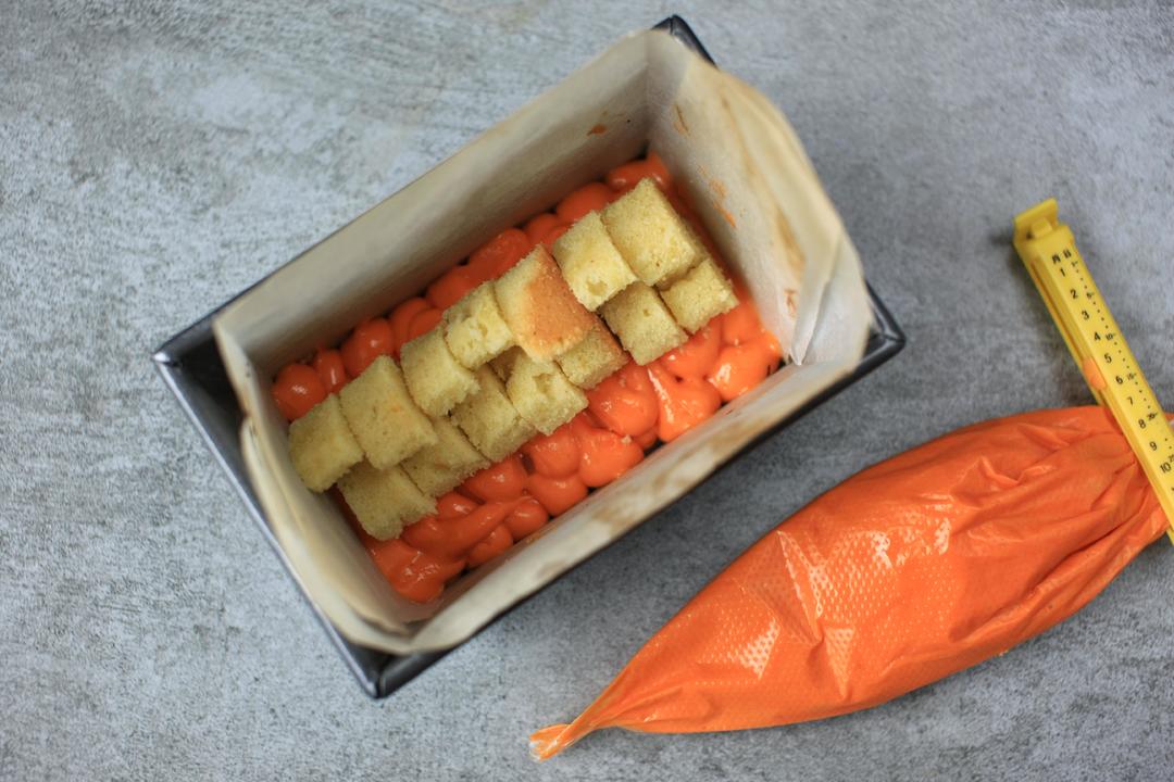 Surprise inside cake惊喜蛋糕的做法 步骤9