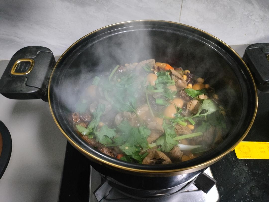 黄豆烧猪尾