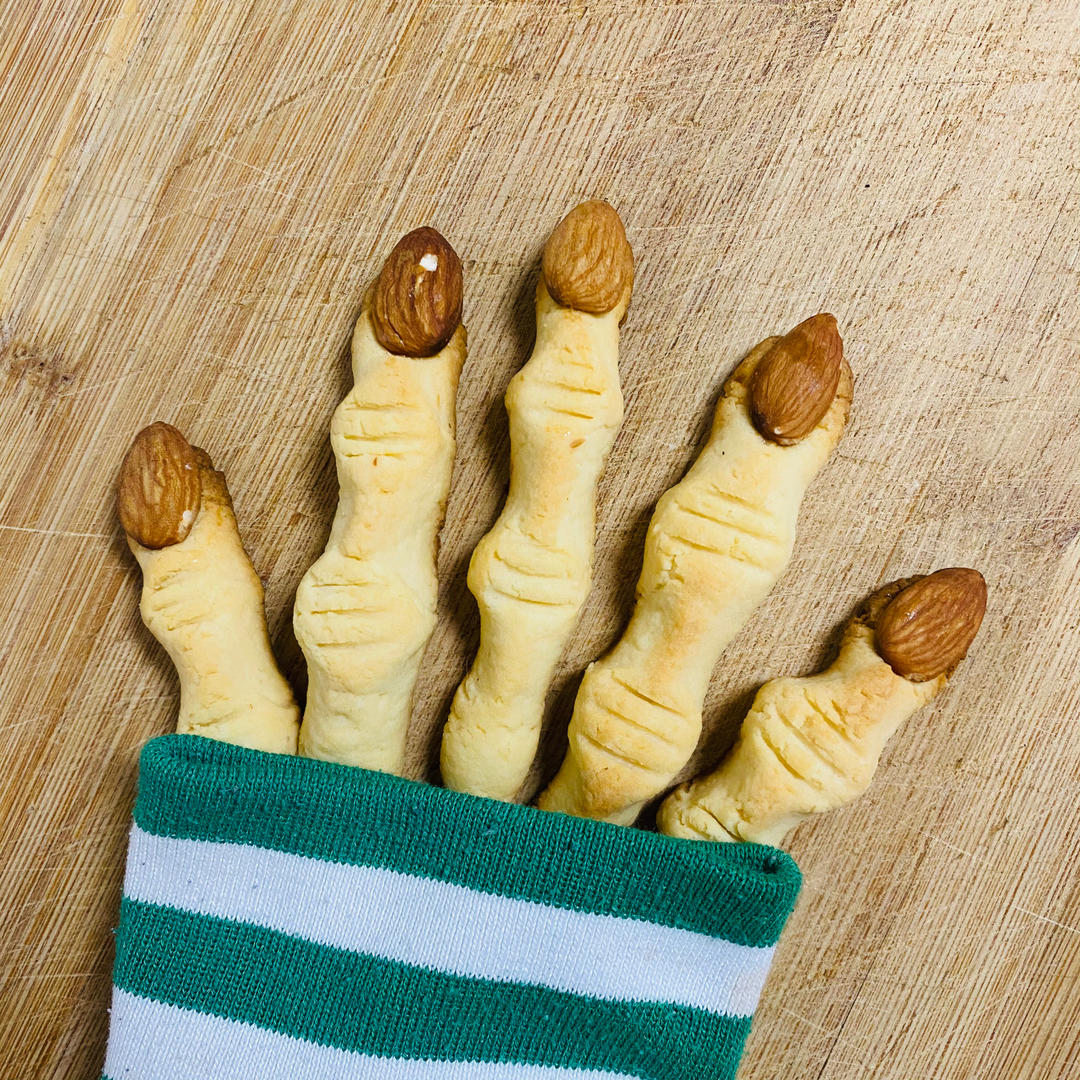 万圣节手指饼干（超逼真）