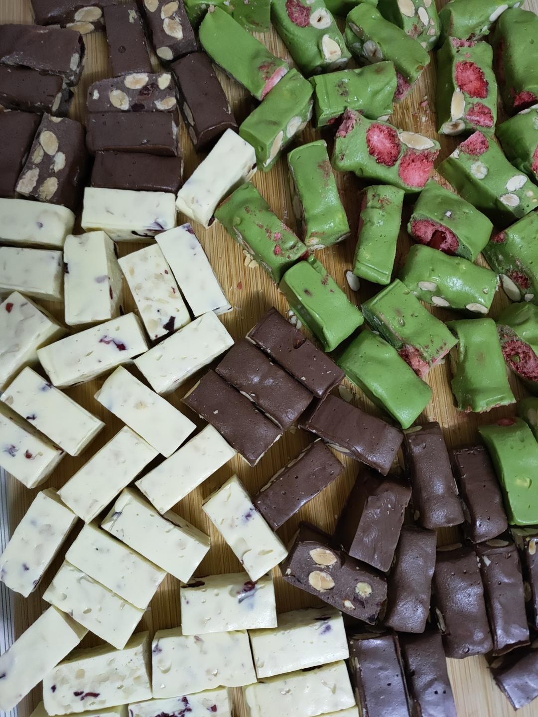 蔓越莓花生牛轧糖