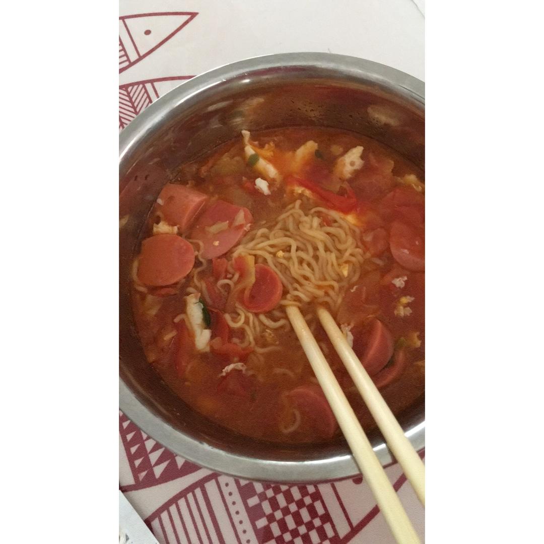 最家常的普通汤面——西红柿鸡蛋龙须面