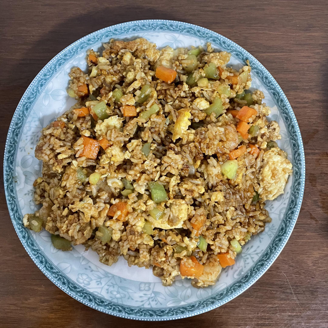 好吃到舔盘的酱油炒饭！