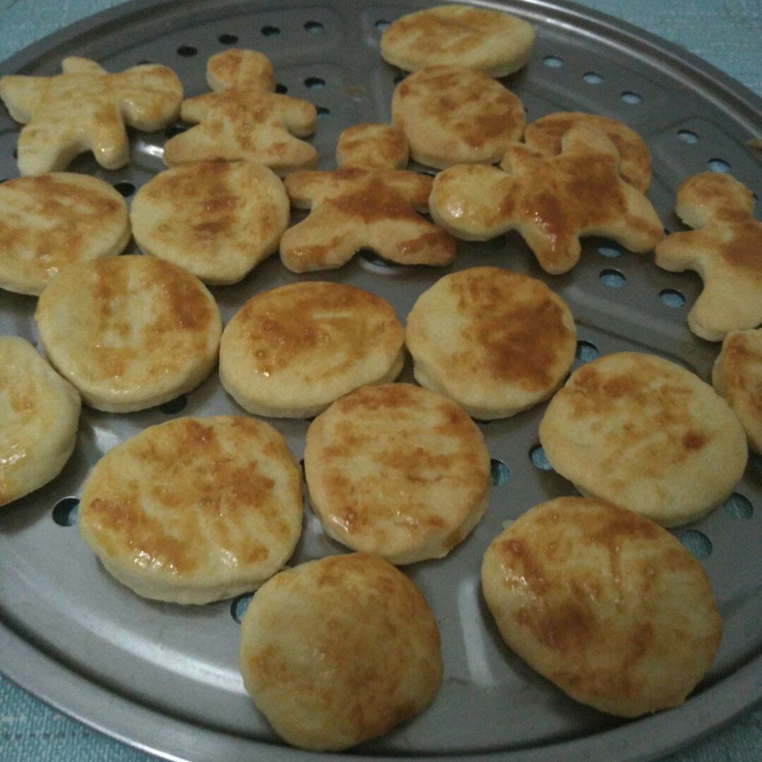 多余打发奶油的用法：香脆芝麻饼干