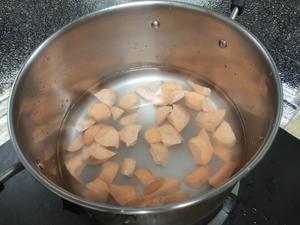 玉米糁红薯粥（粗粮粥、黄金饭、玉米糁糊涂）的做法 步骤1