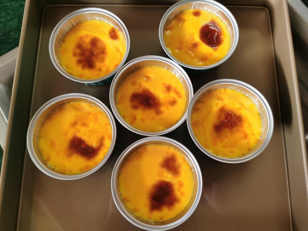 Crèmebrulée。法式烤布雷。焦糖布丁。