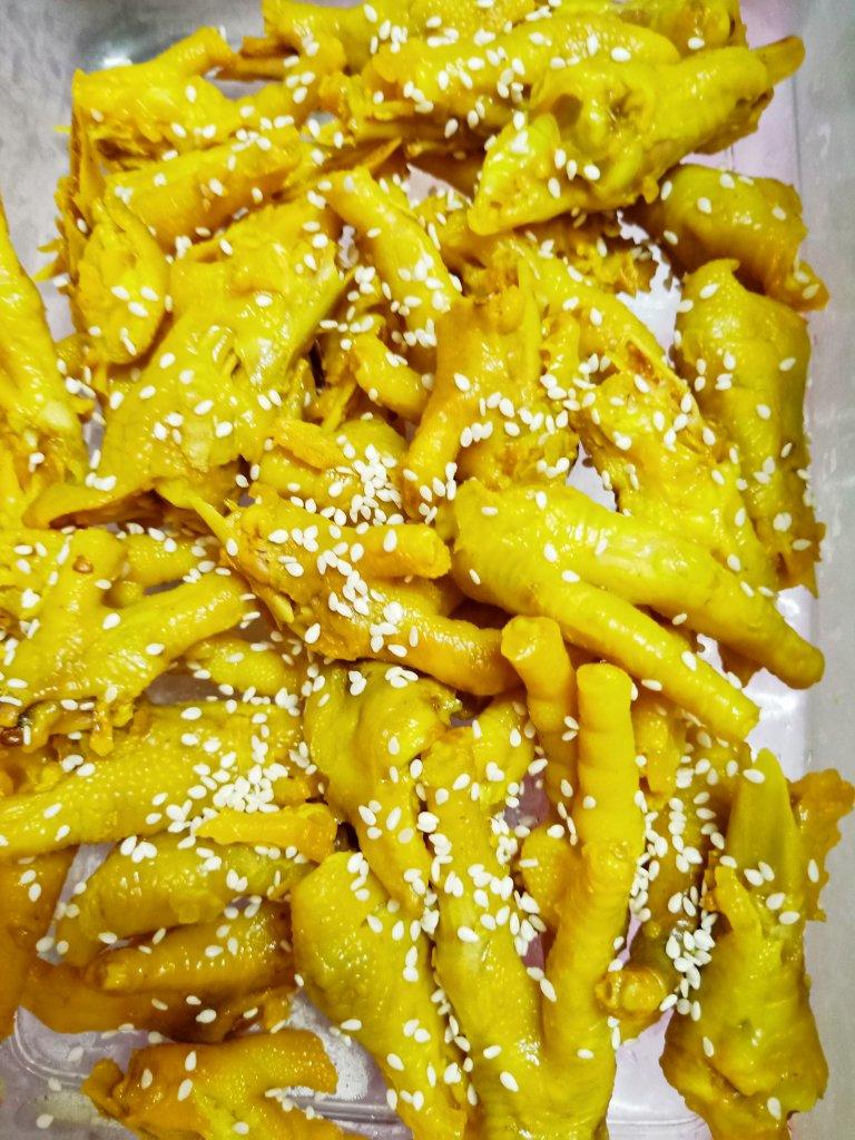 盐焗鸡爪(比外面卖的还好吃)