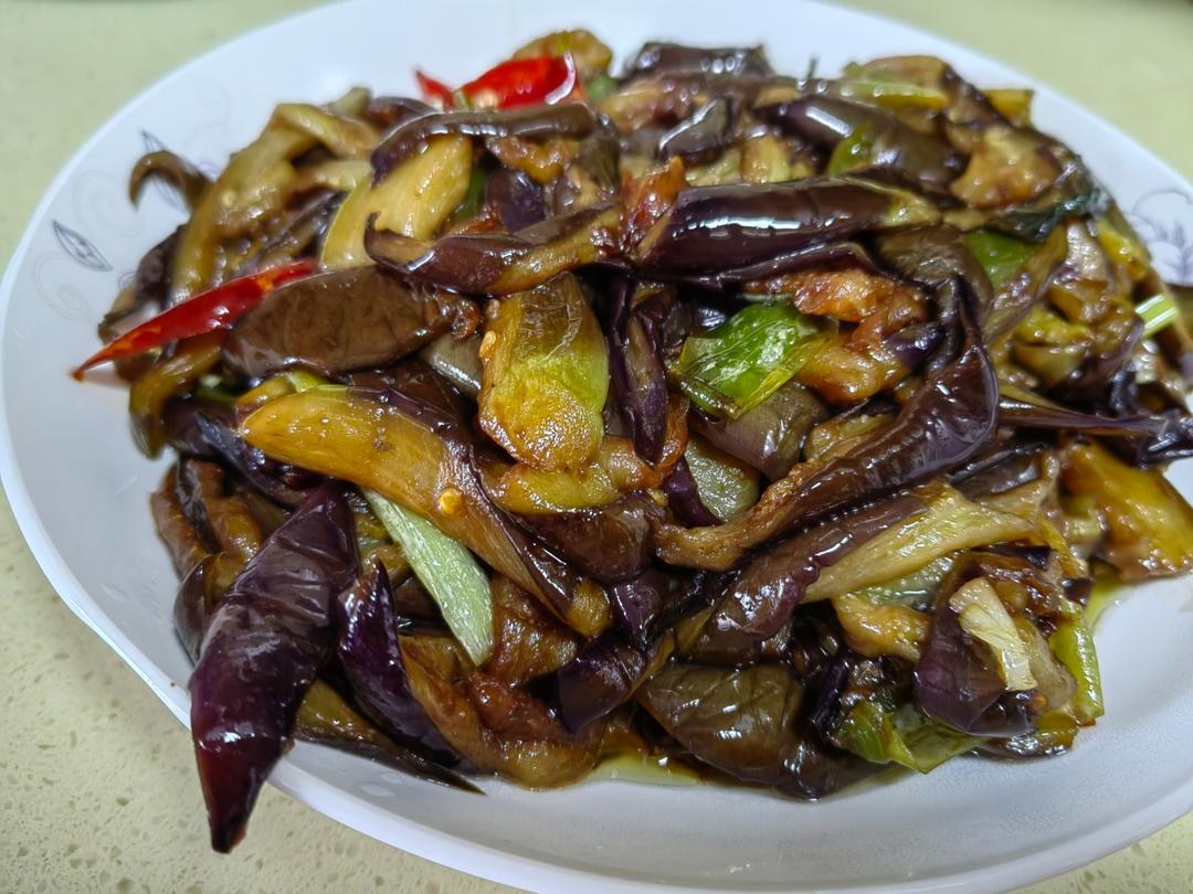 厨师长教你：“小炒茄子”的家常做法，简单易学，下饭首选