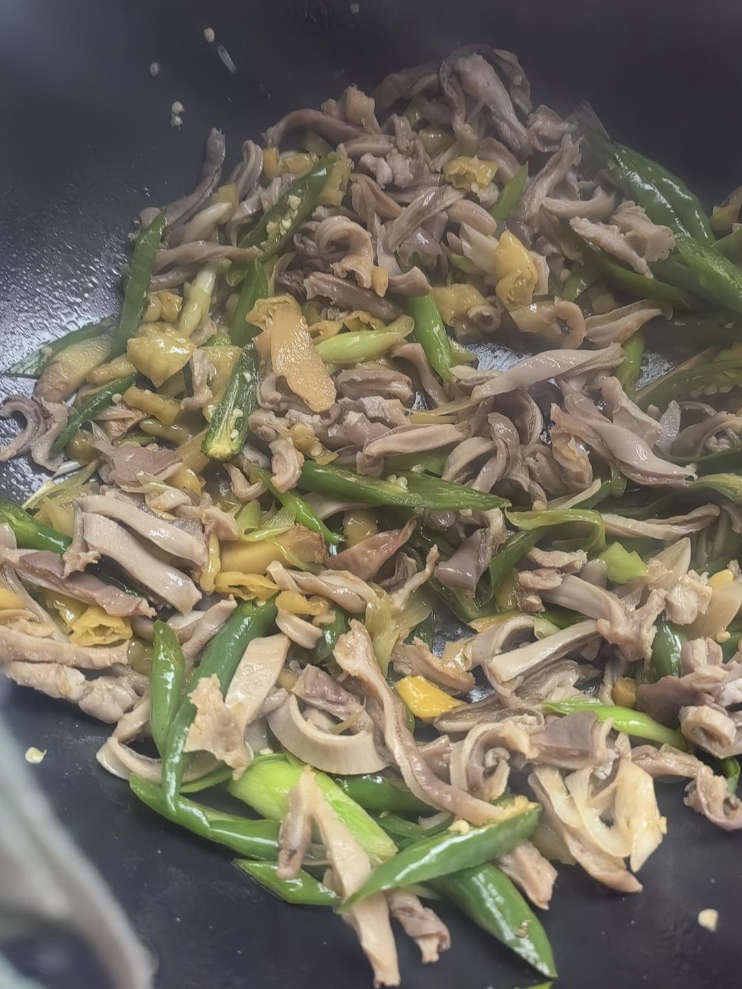 一菜二吃“米饭杀手”爆炒香辣猪肚&暖胃胡椒猪肚汤