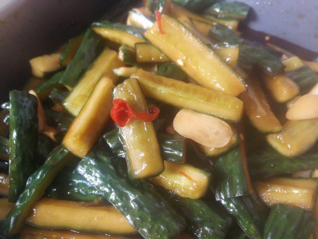 嘎嘣脆好吃到爆的黄瓜咸菜