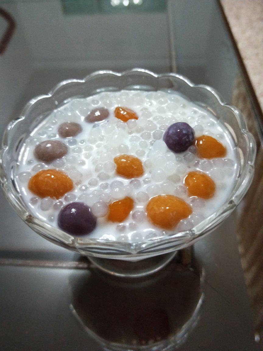 自制鲜芋仙芋圆（另附: 蜜红豆和仙草冻的做法）