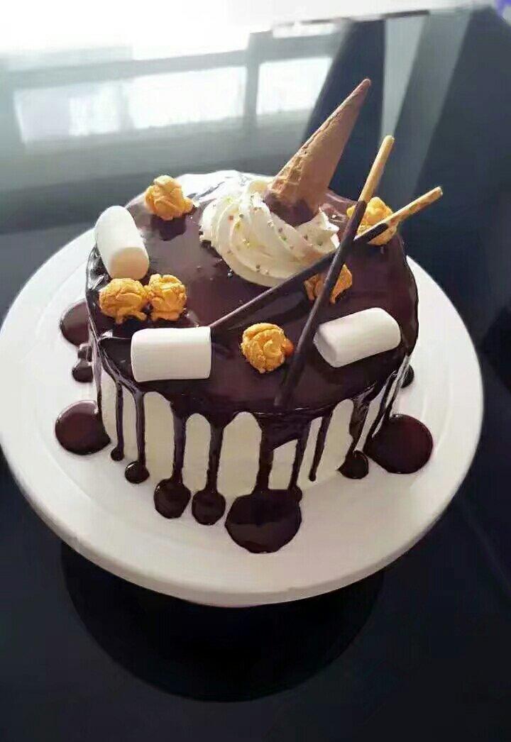 一颗大蚕豆做的巧克力淋面蛋糕