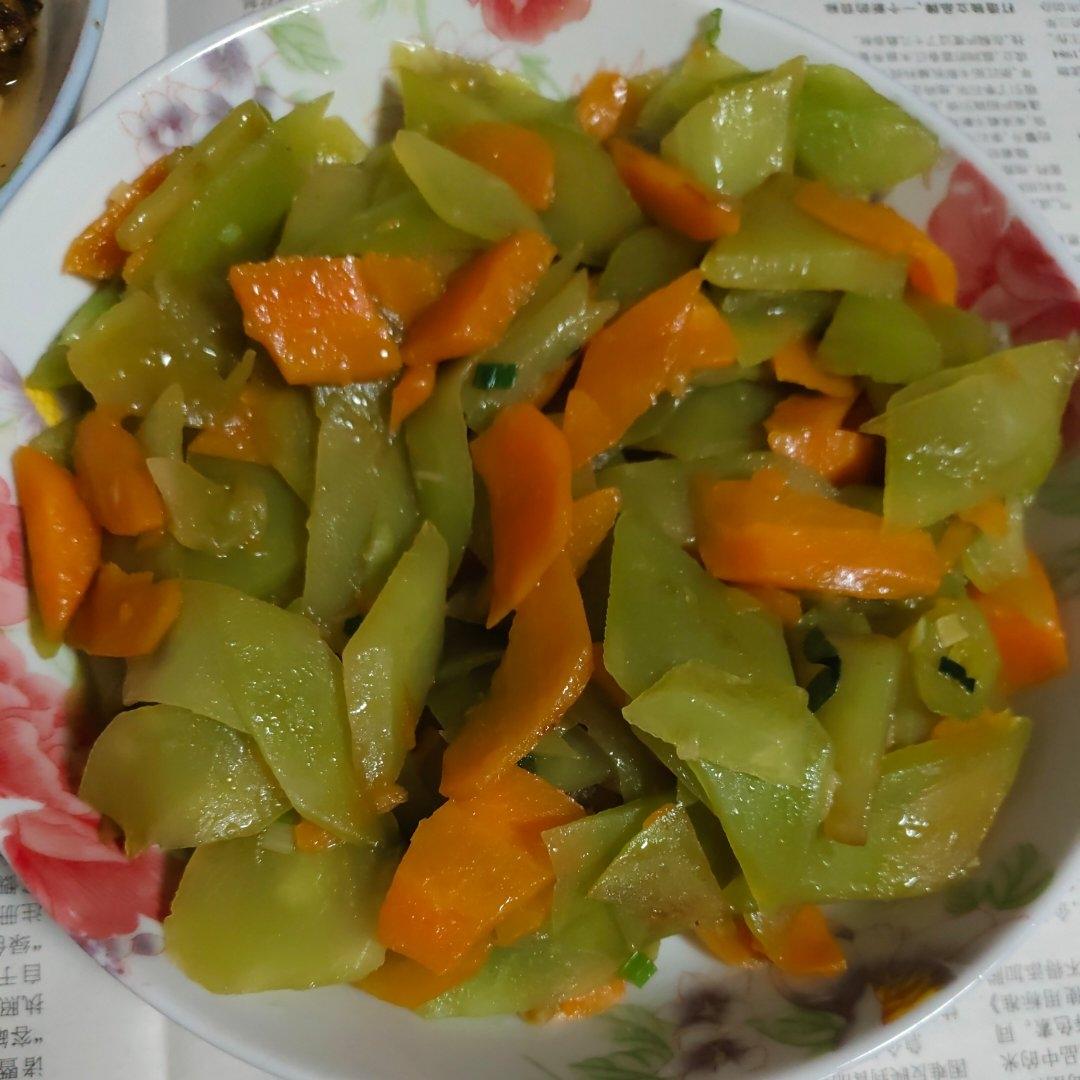 莴苣炒胡萝卜