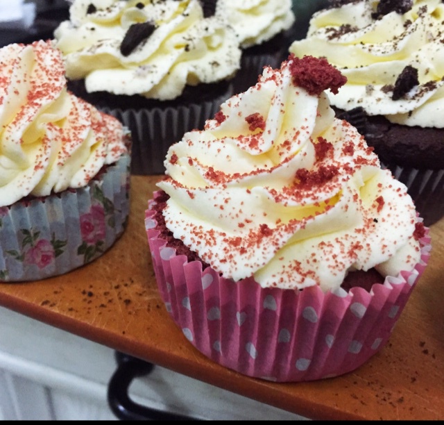 经典红丝绒杯子蛋糕（red velvet cupcake）