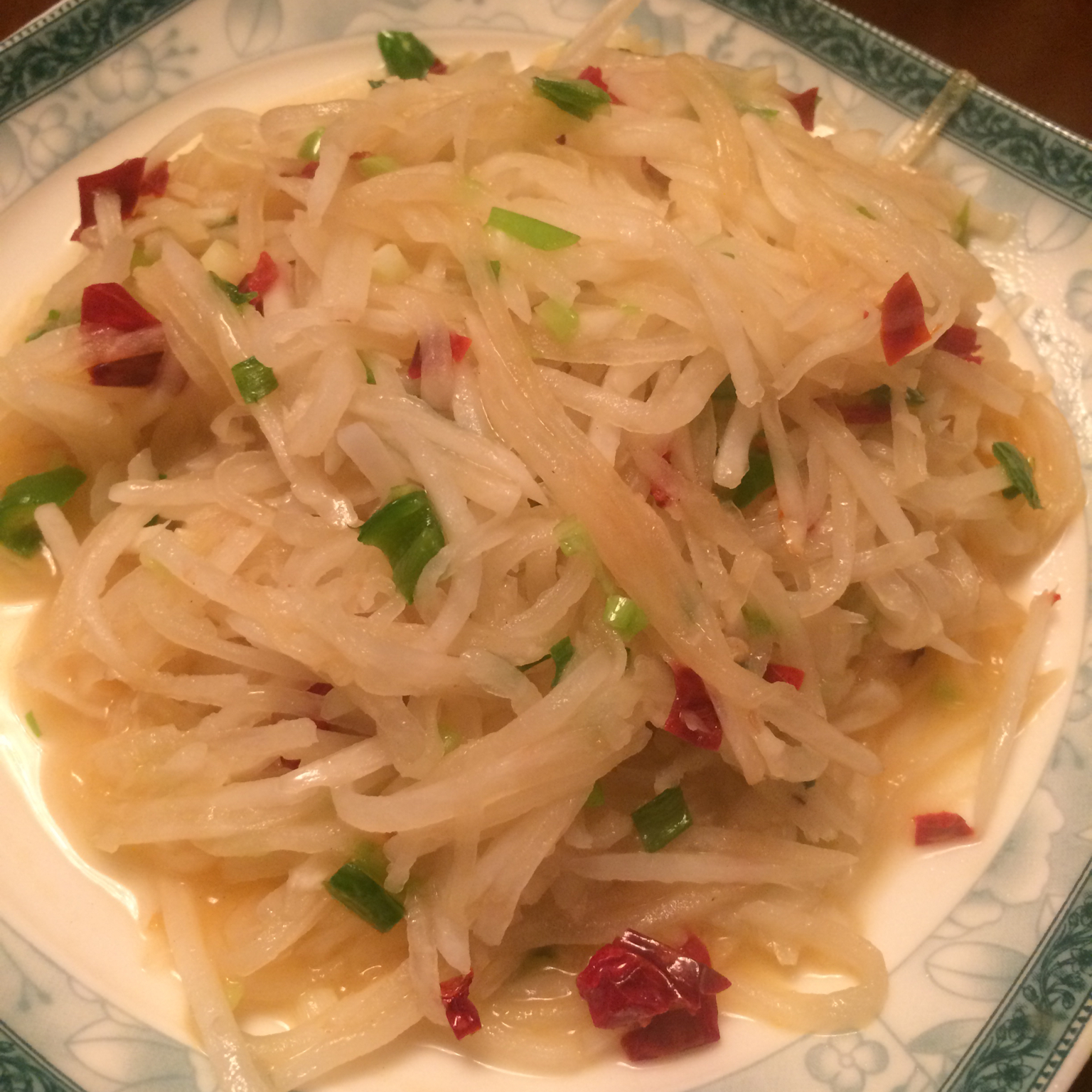 吧唧吧唧吧做的清炒萝卜丝