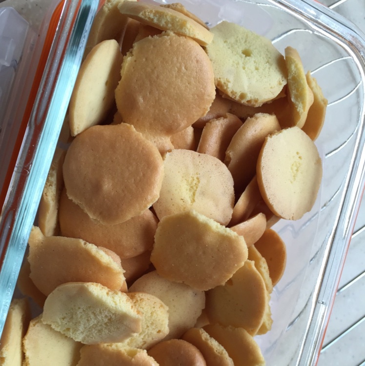 老少皆宜的蛋黄饼干