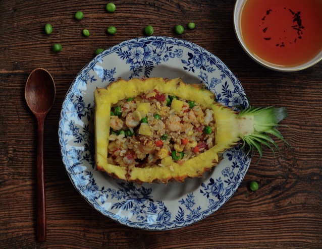虾仁菠萝炒饭