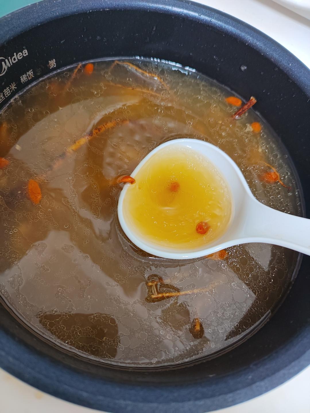 五指毛桃鸡汤