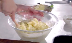 做一道细腻又有风味的土豆泥的做法 步骤9