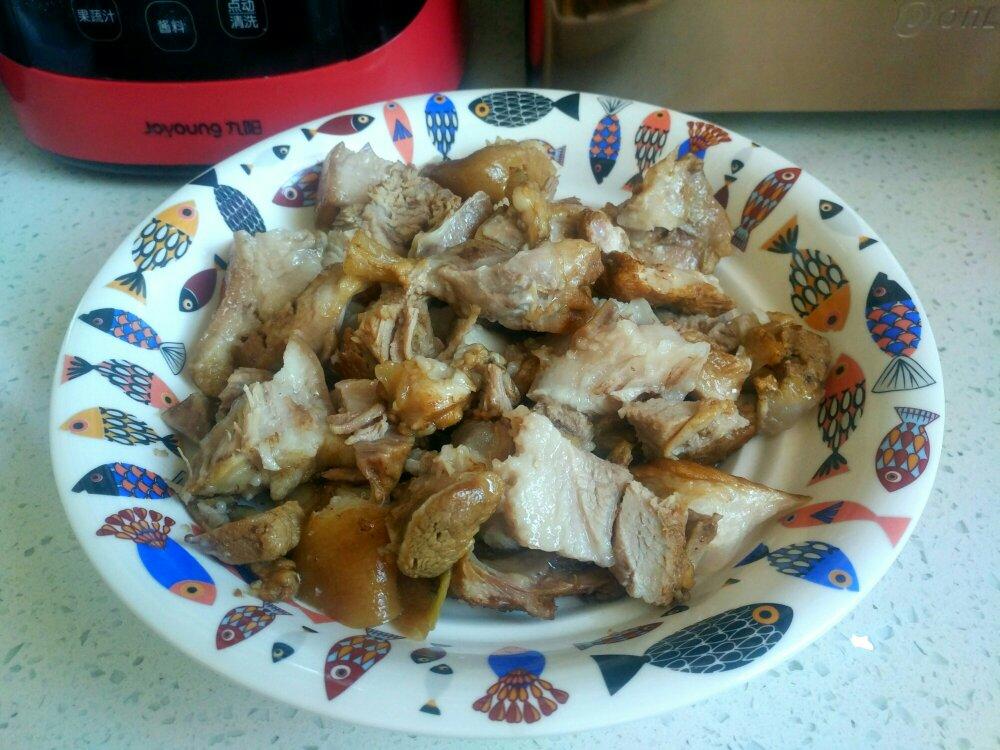 原汁原味的肘子（简单好做）