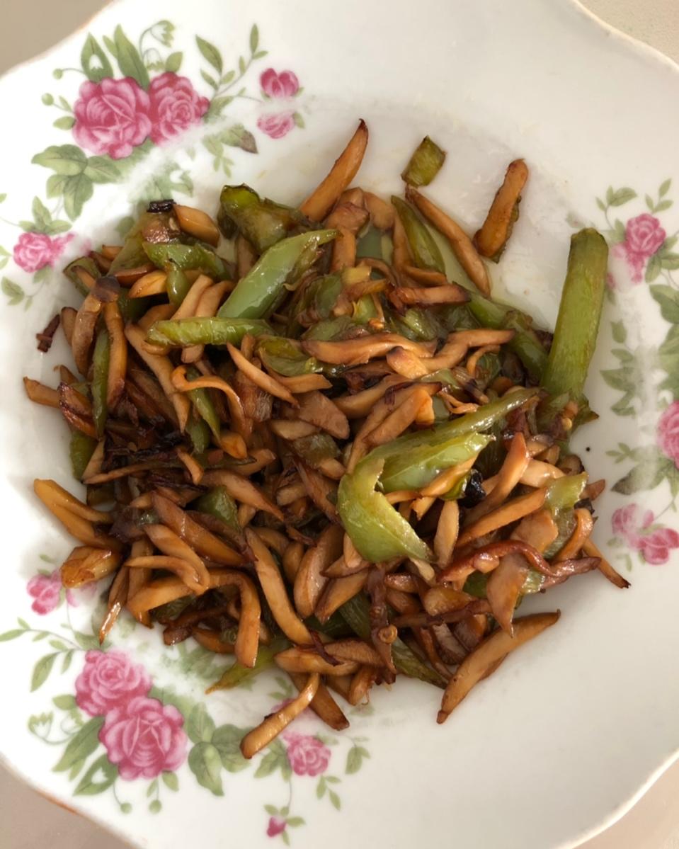 青椒素炒杏鲍菇