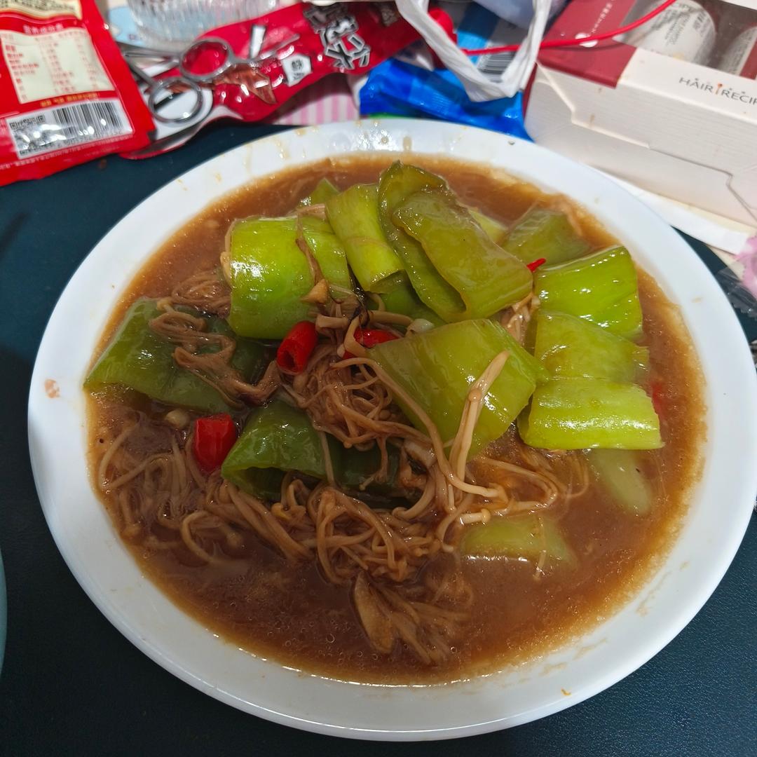 青椒卷金针菇，无敌下饭