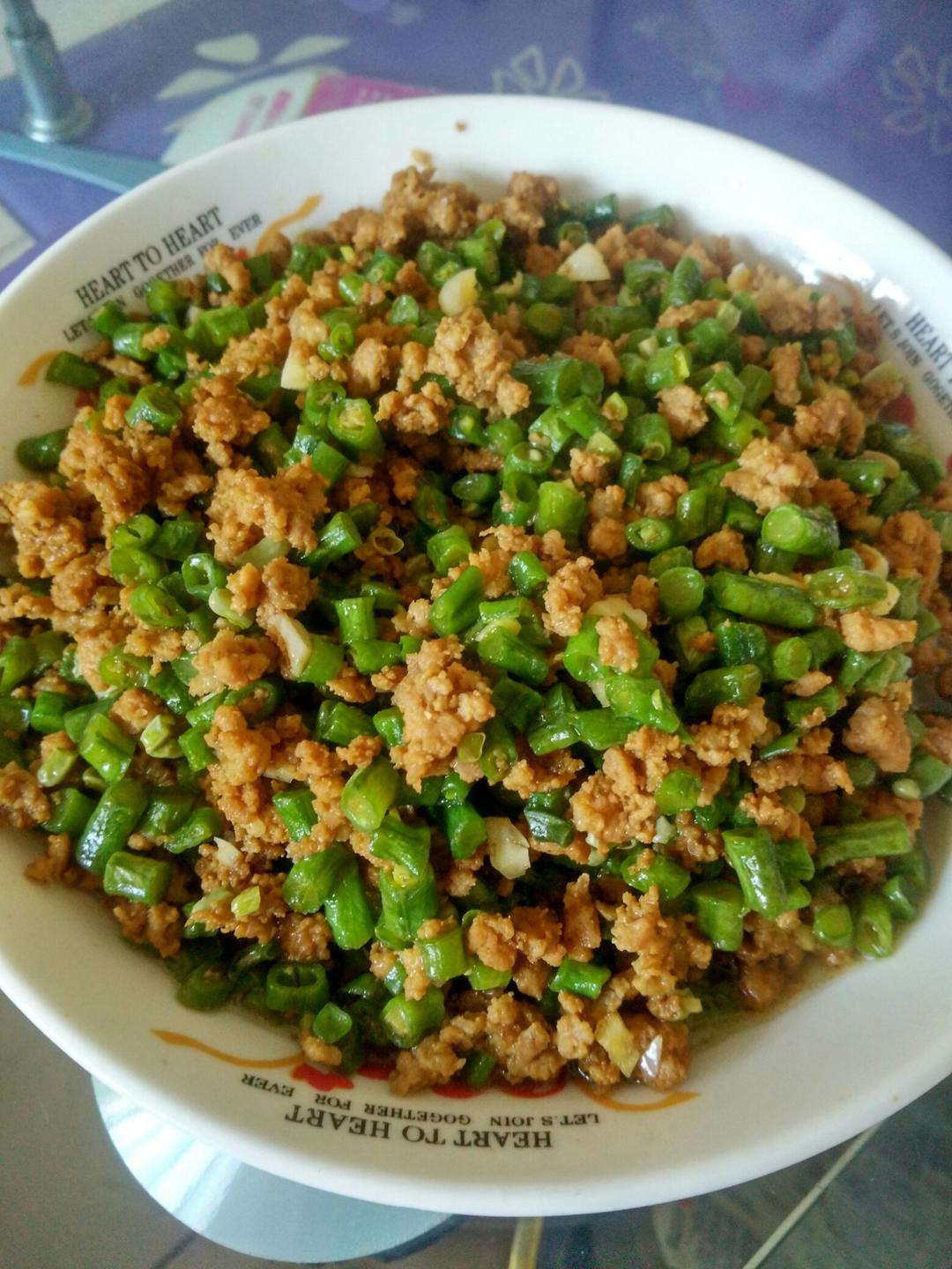 豆角粒炒肉