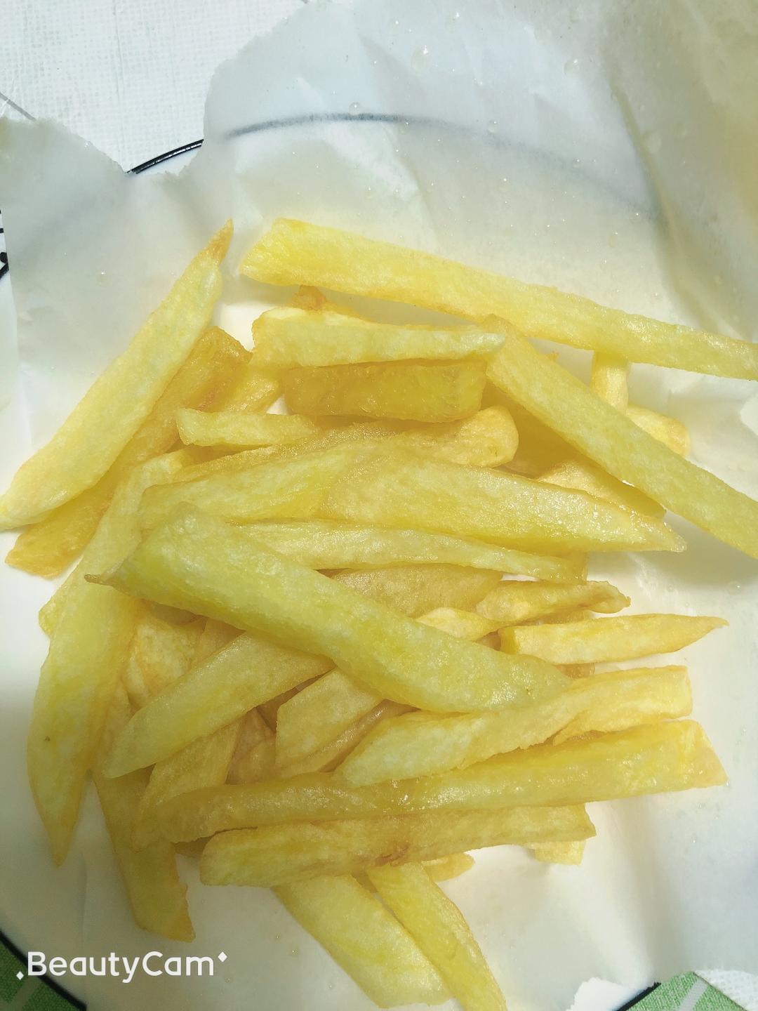 【炸薯条🍟简单版的做法步骤图，怎么做好吃】溪河_下厨房