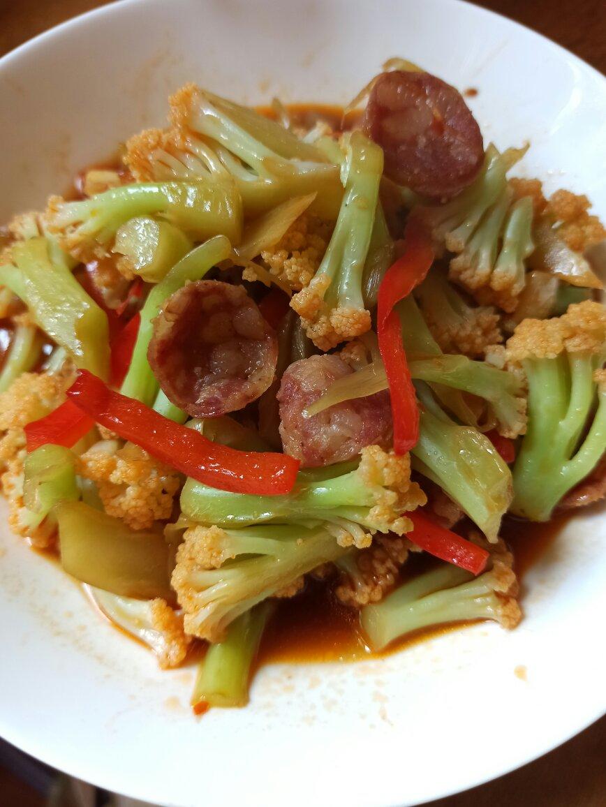 老丁的私房菜-干锅花菜