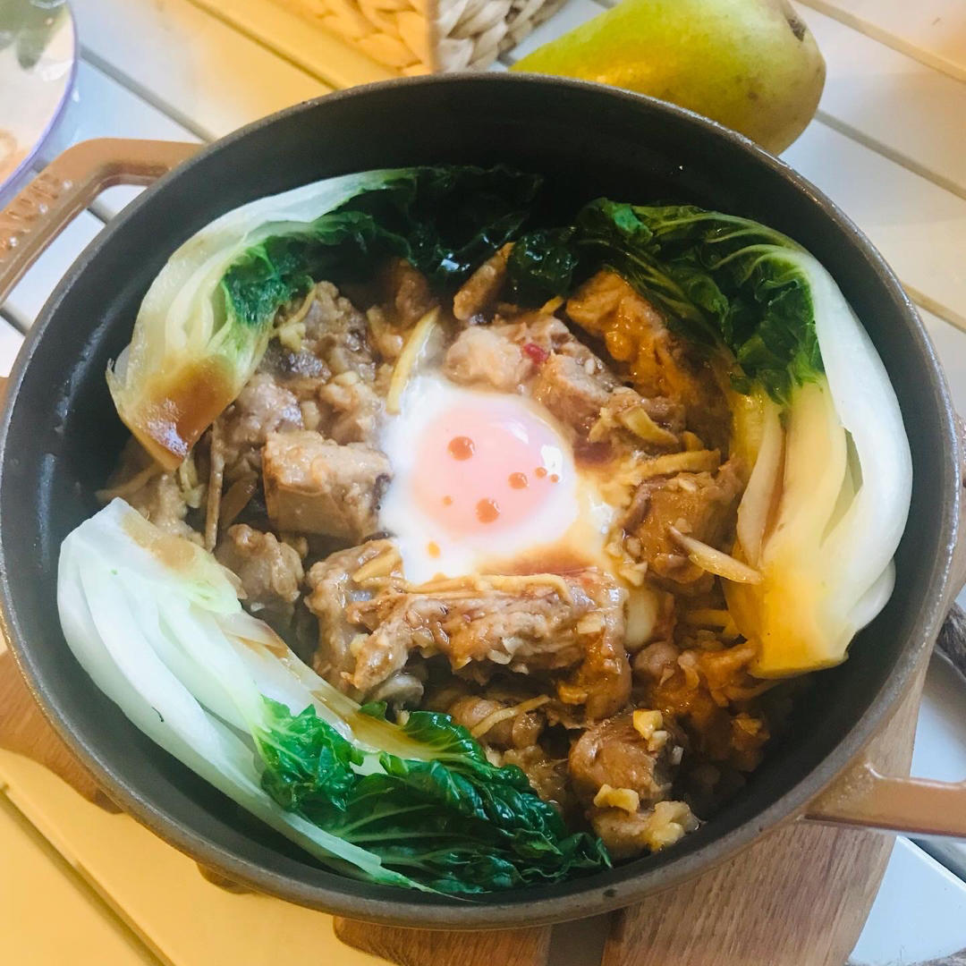 广式排骨煲仔饭