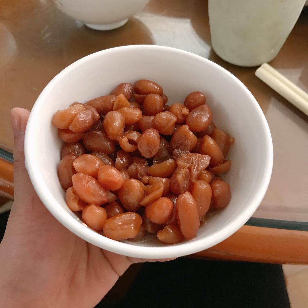 敲好吃的梅花生