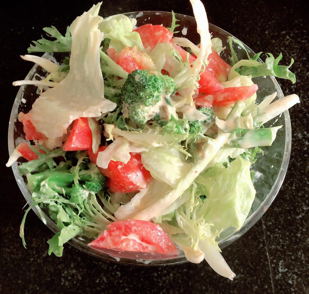 堂妈小厨—藜麦虾仁沙拉