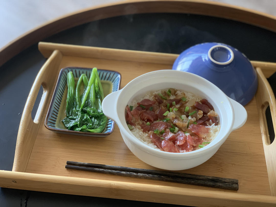 腊味煲仔饭，20分钟饭菜同出