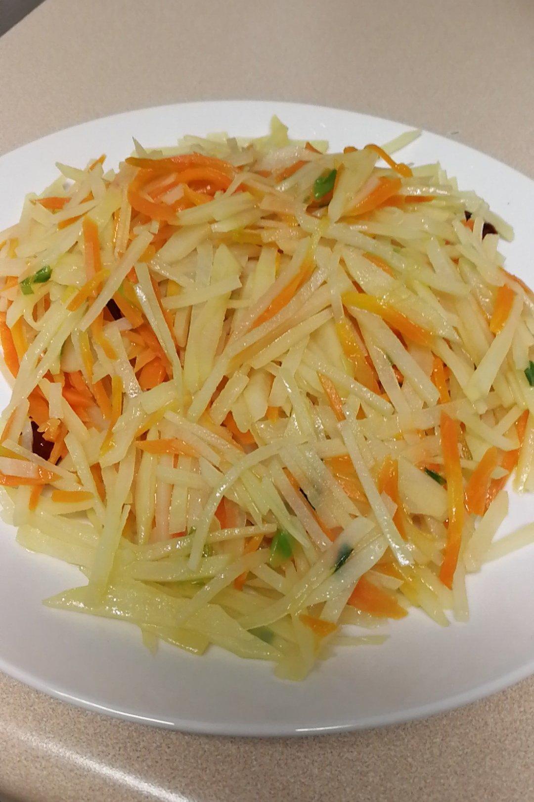 dmu做的炒胡萝卜土豆丝
