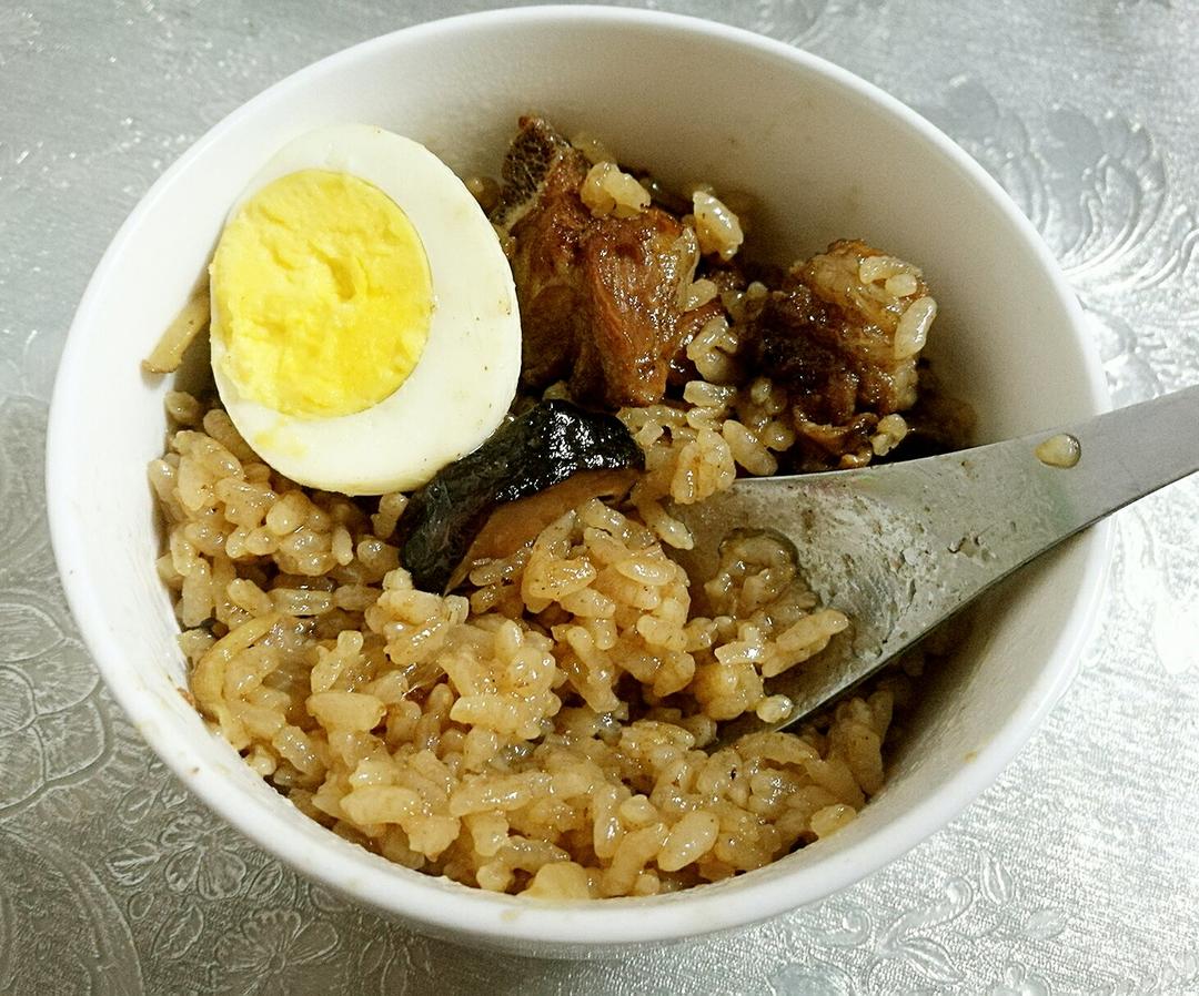 砂锅排骨焖饭